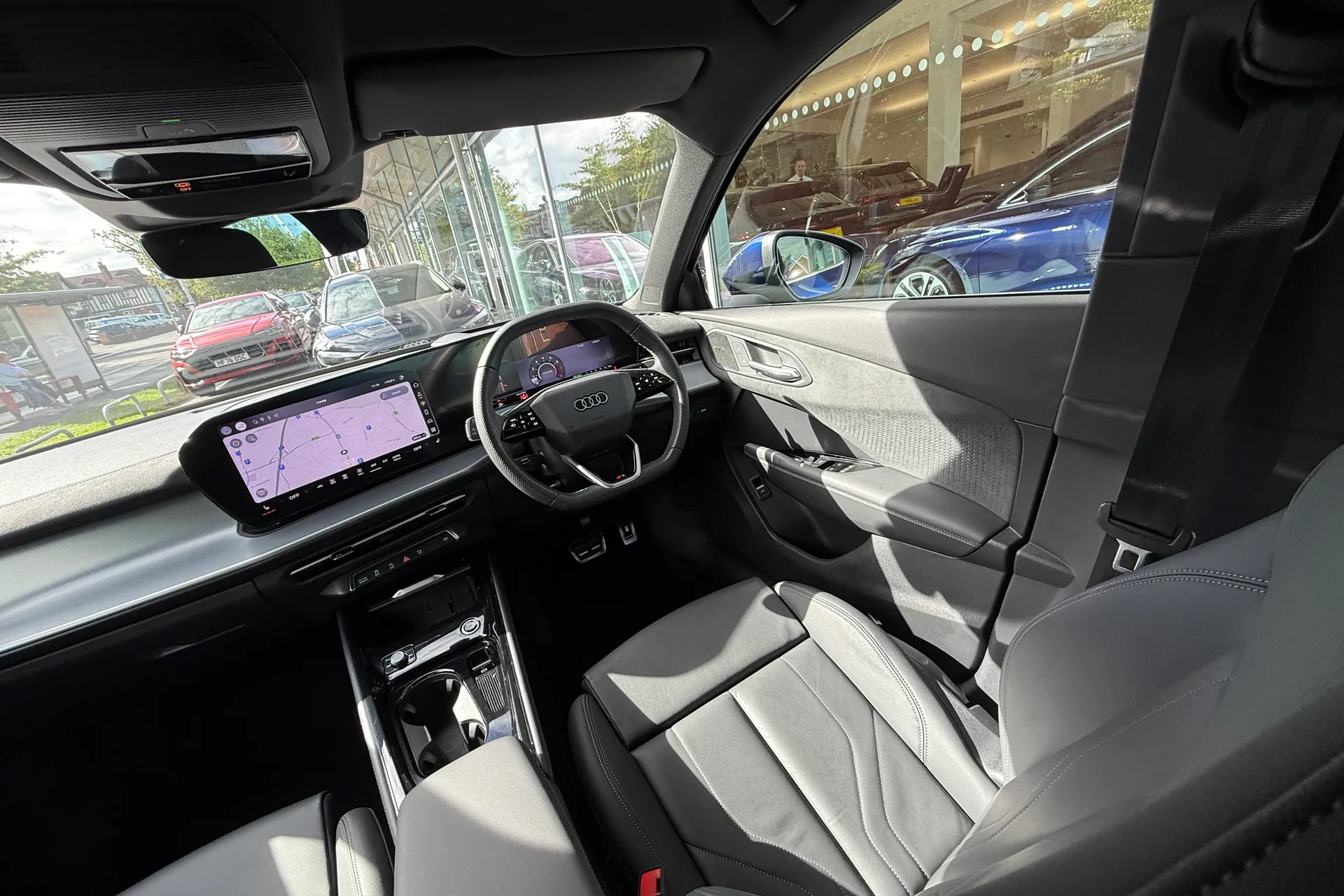 Audi Q3 thumbnail image number 40