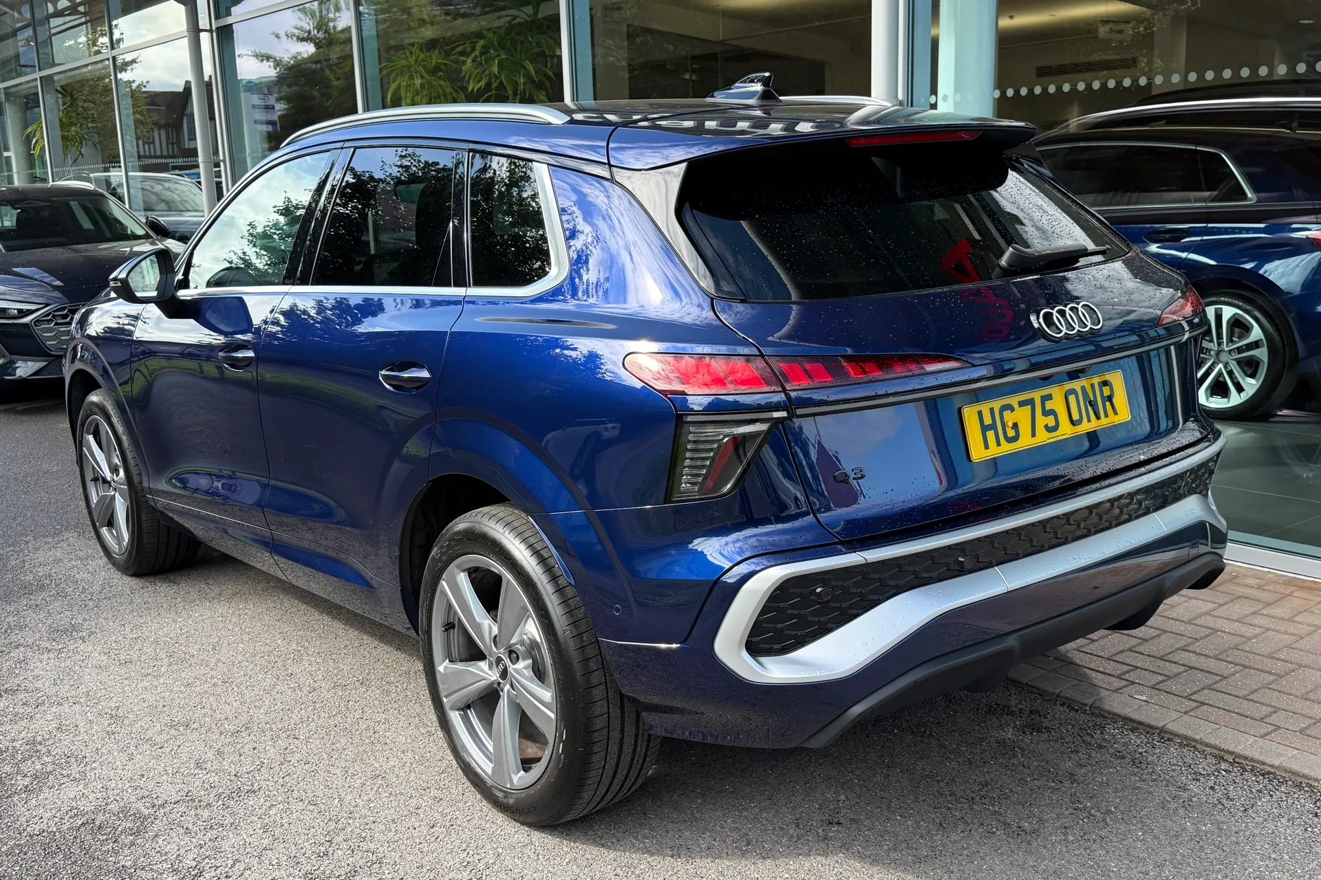 Audi Q3 thumbnail image number 45