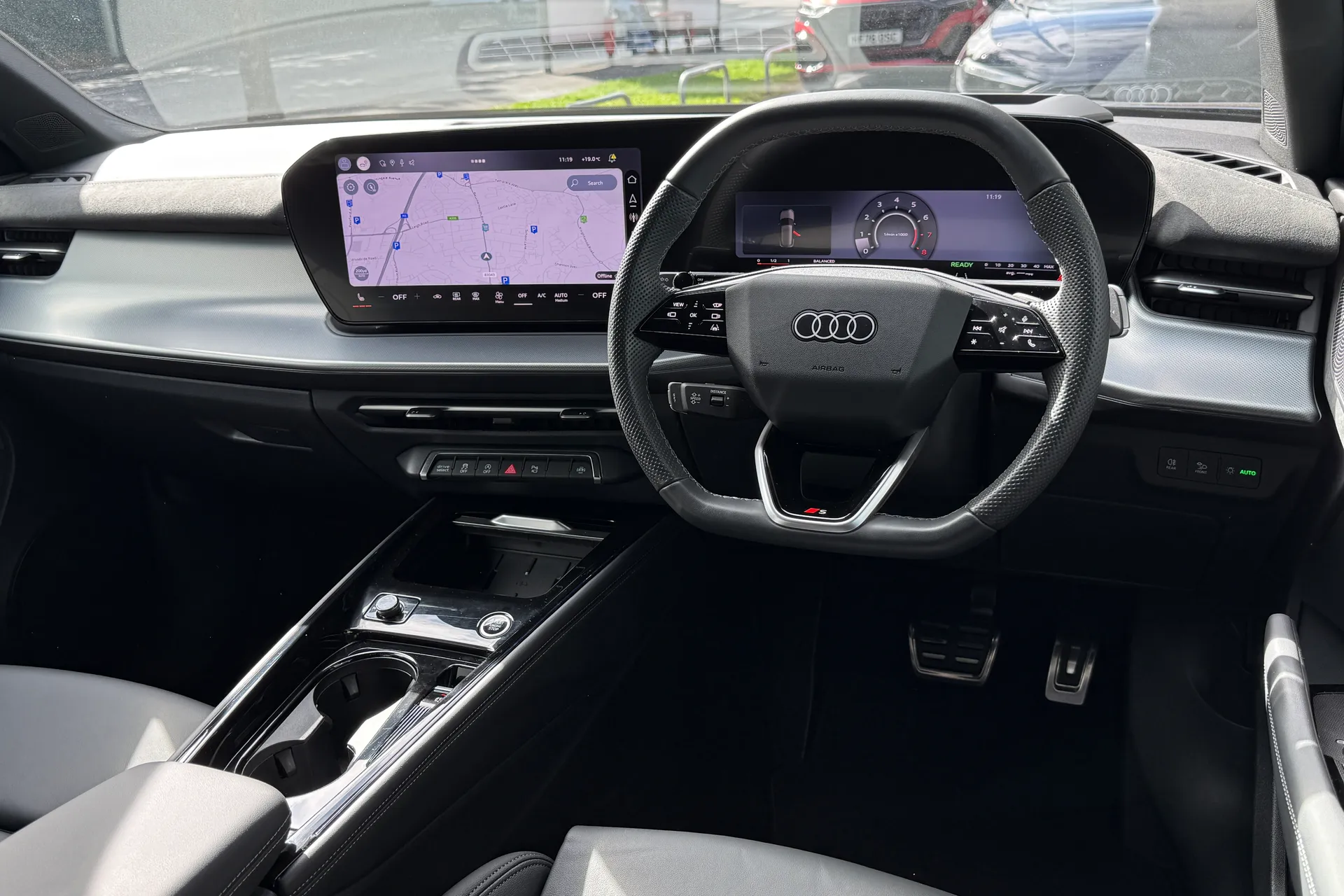 Audi Q3 thumbnail image number 34