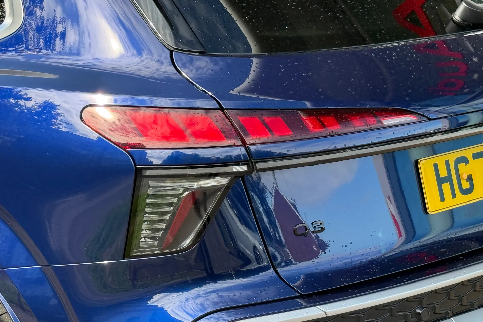 Audi Q3 thumbnail image number 44
