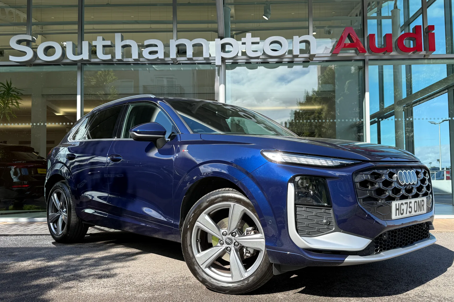 Audi Q3 focused image
