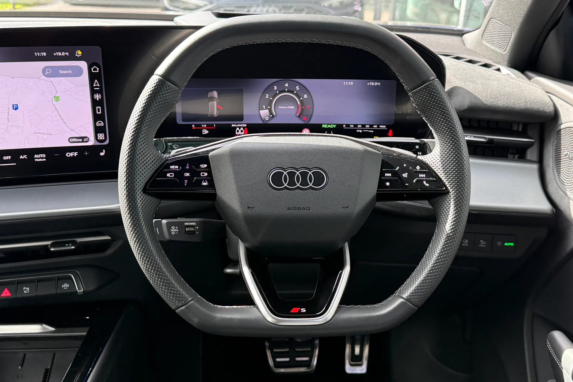 Audi Q3 thumbnail image number 39