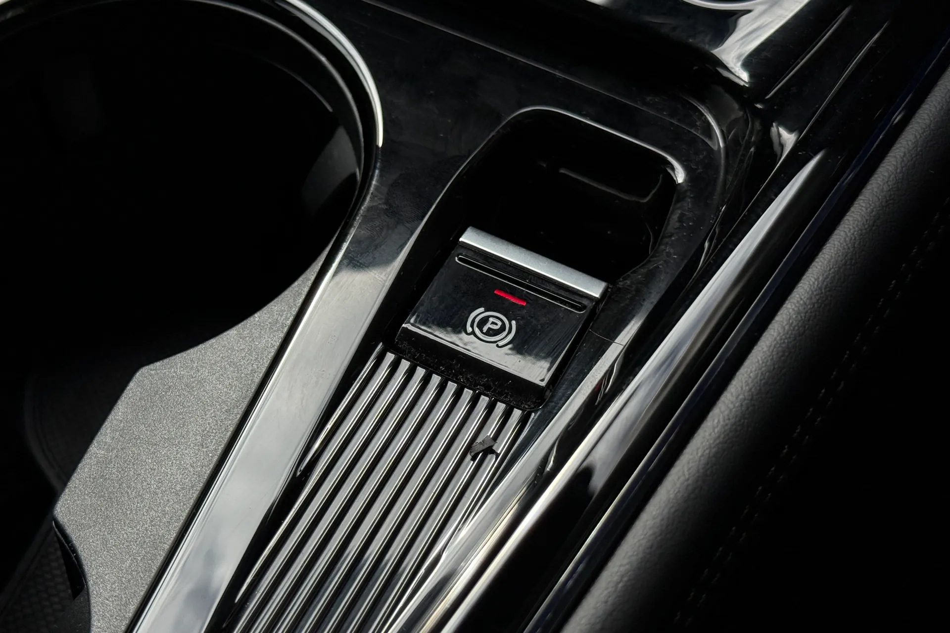 Audi Q3 thumbnail image number 22