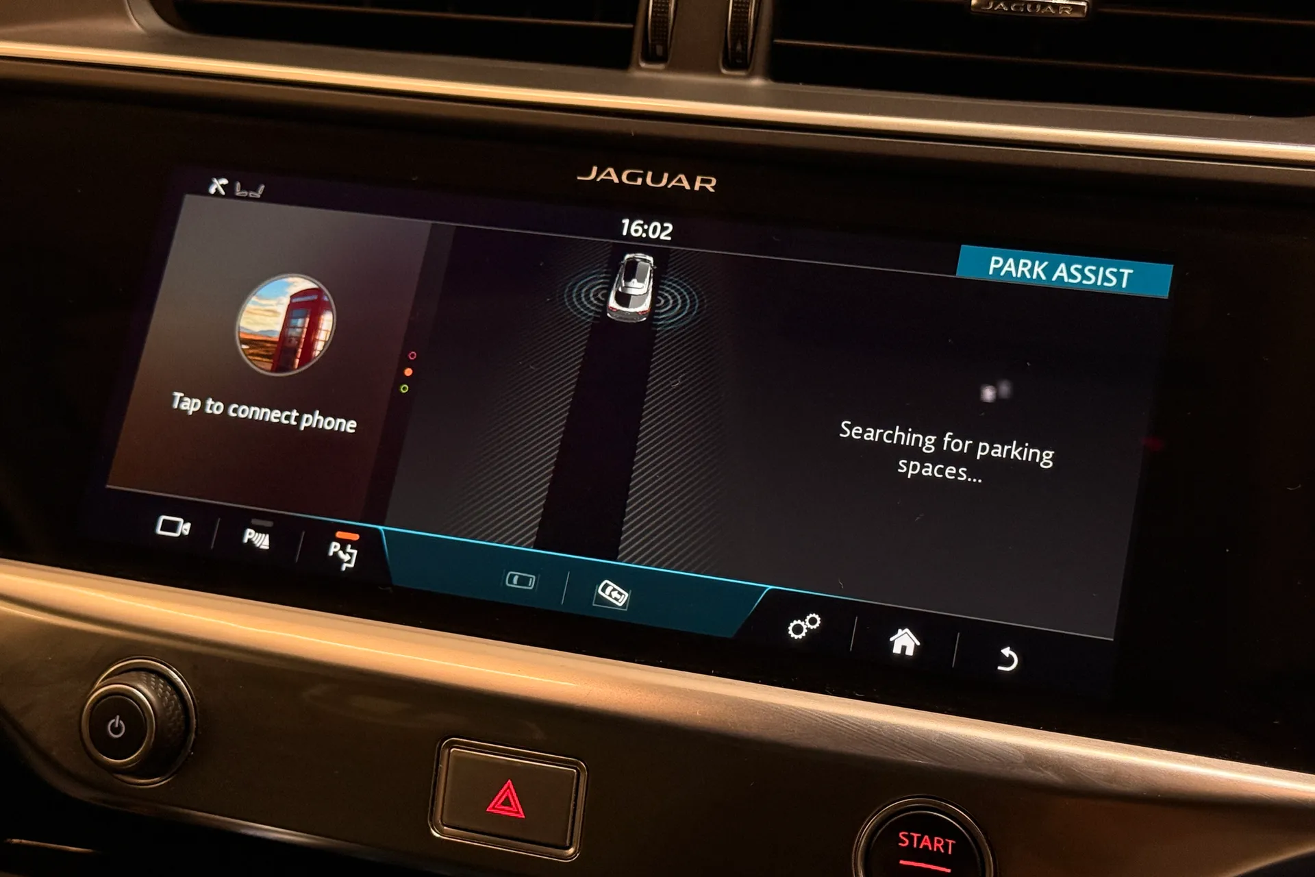 Jaguar I-PACE thumbnail image number 10