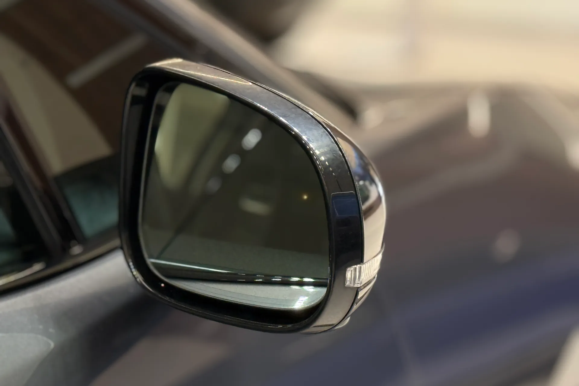 Jaguar I-PACE thumbnail image number 15