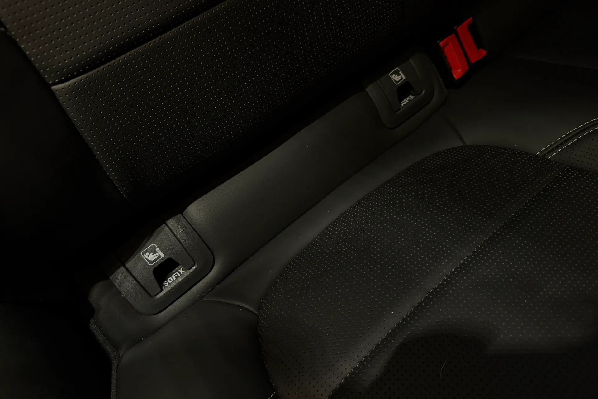 Jaguar I-PACE thumbnail image number 39