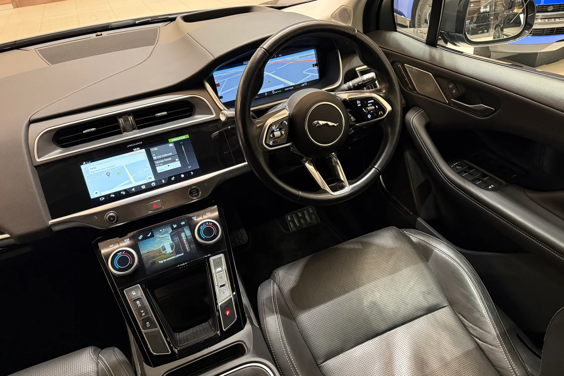 Jaguar I-PACE thumbnail image number 25