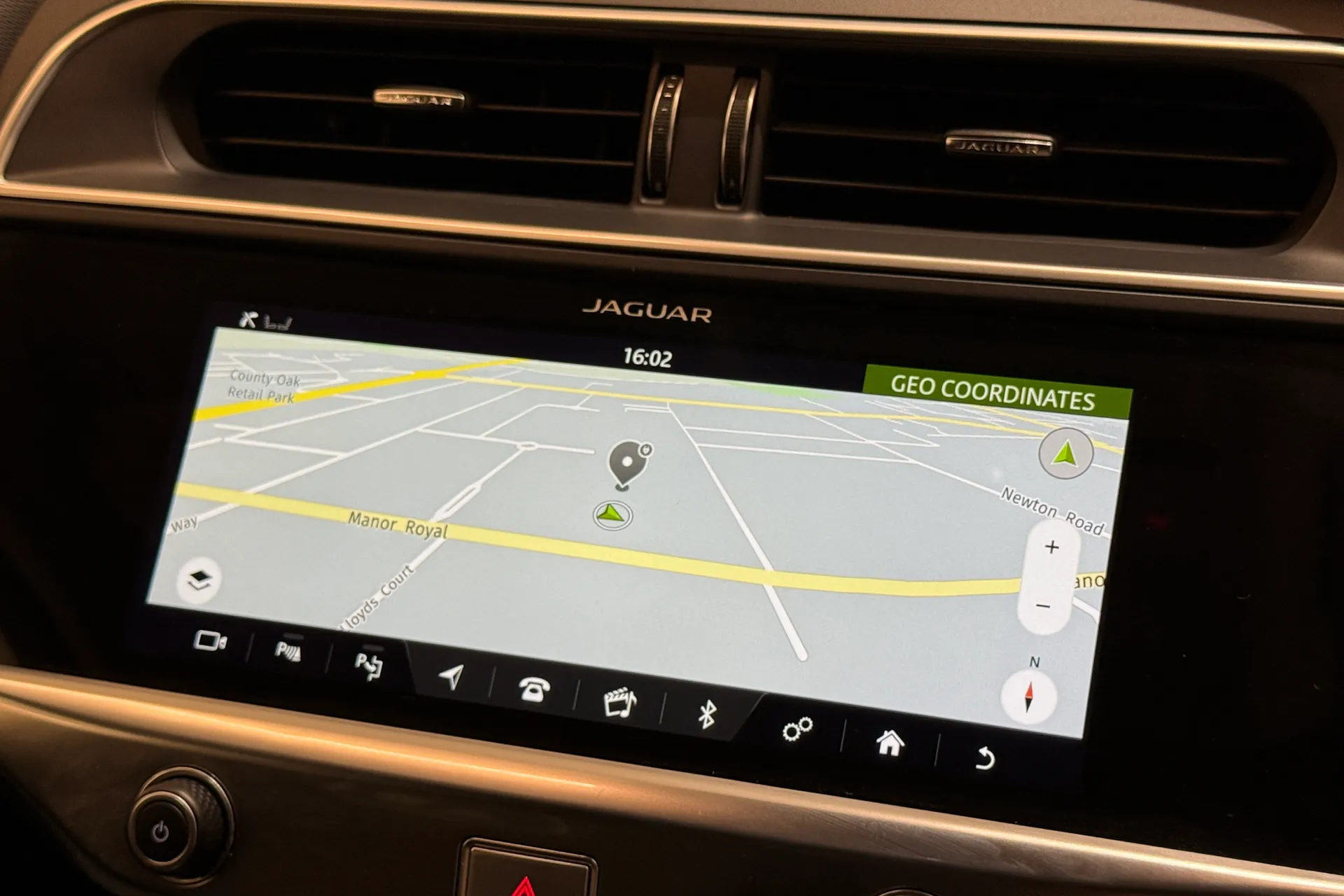 Jaguar I-PACE thumbnail image number 5