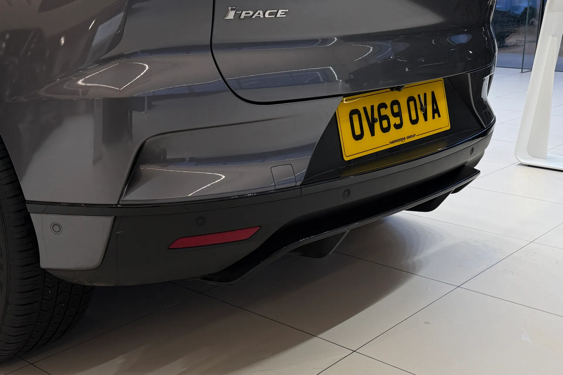 Jaguar I-PACE thumbnail image number 19