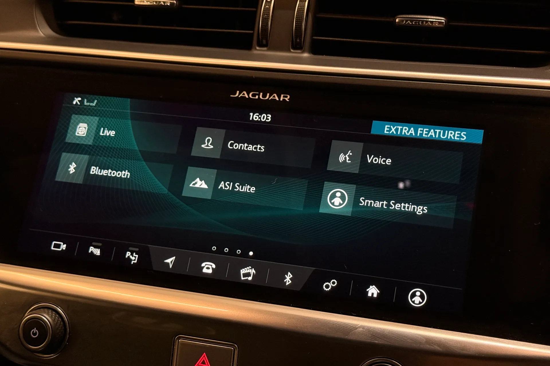 Jaguar I-PACE thumbnail image number 33