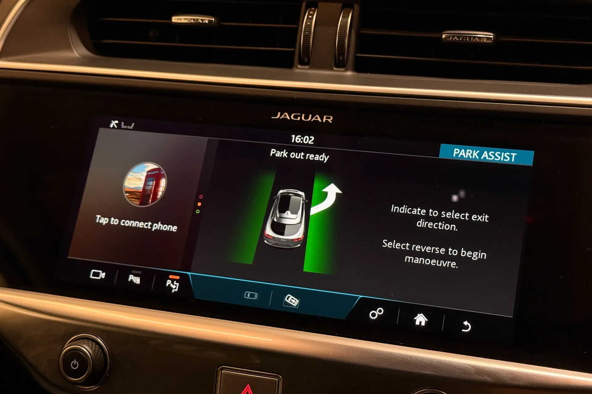 Jaguar I-PACE thumbnail image number 8