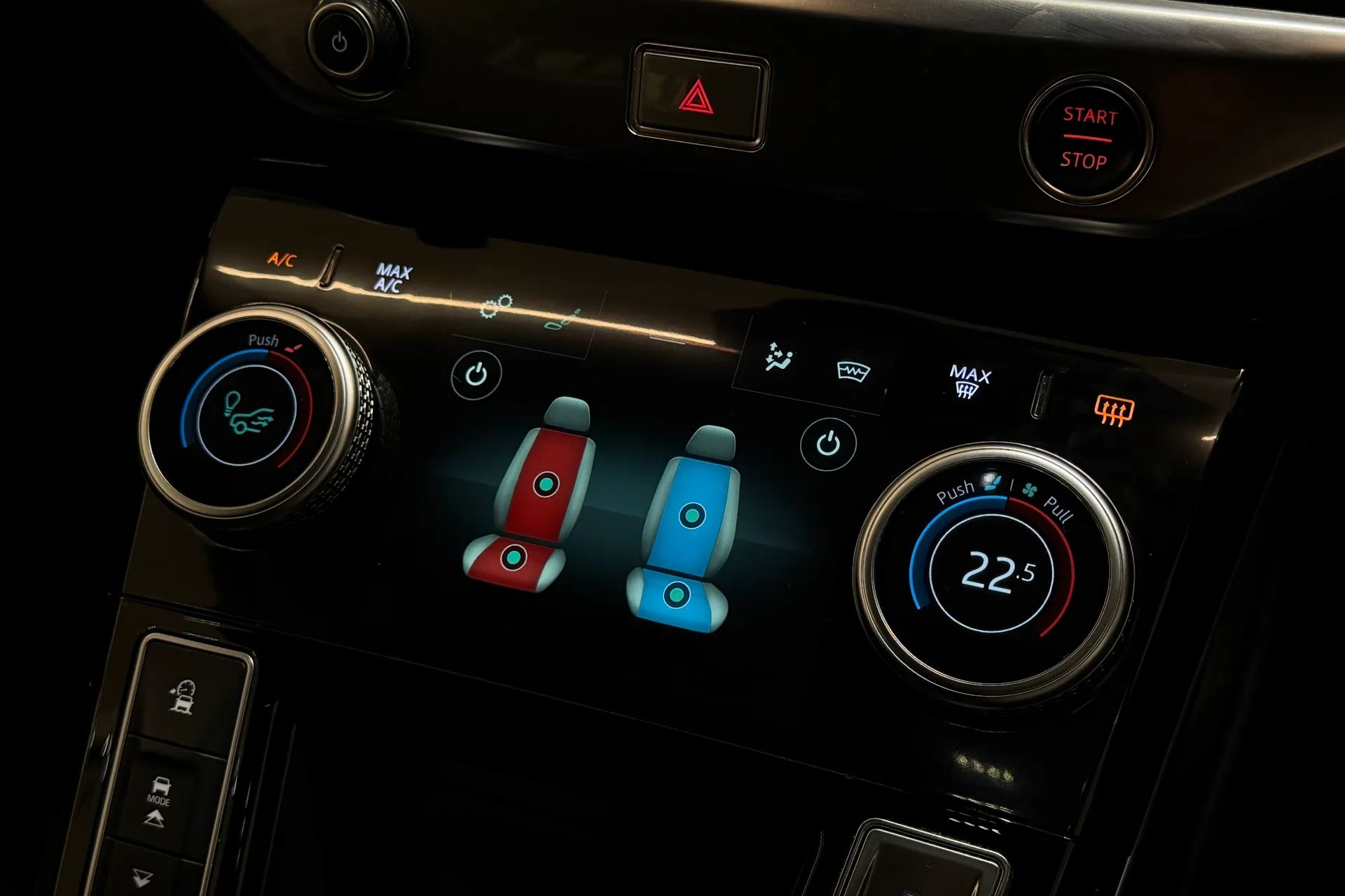 Jaguar I-PACE thumbnail image number 28