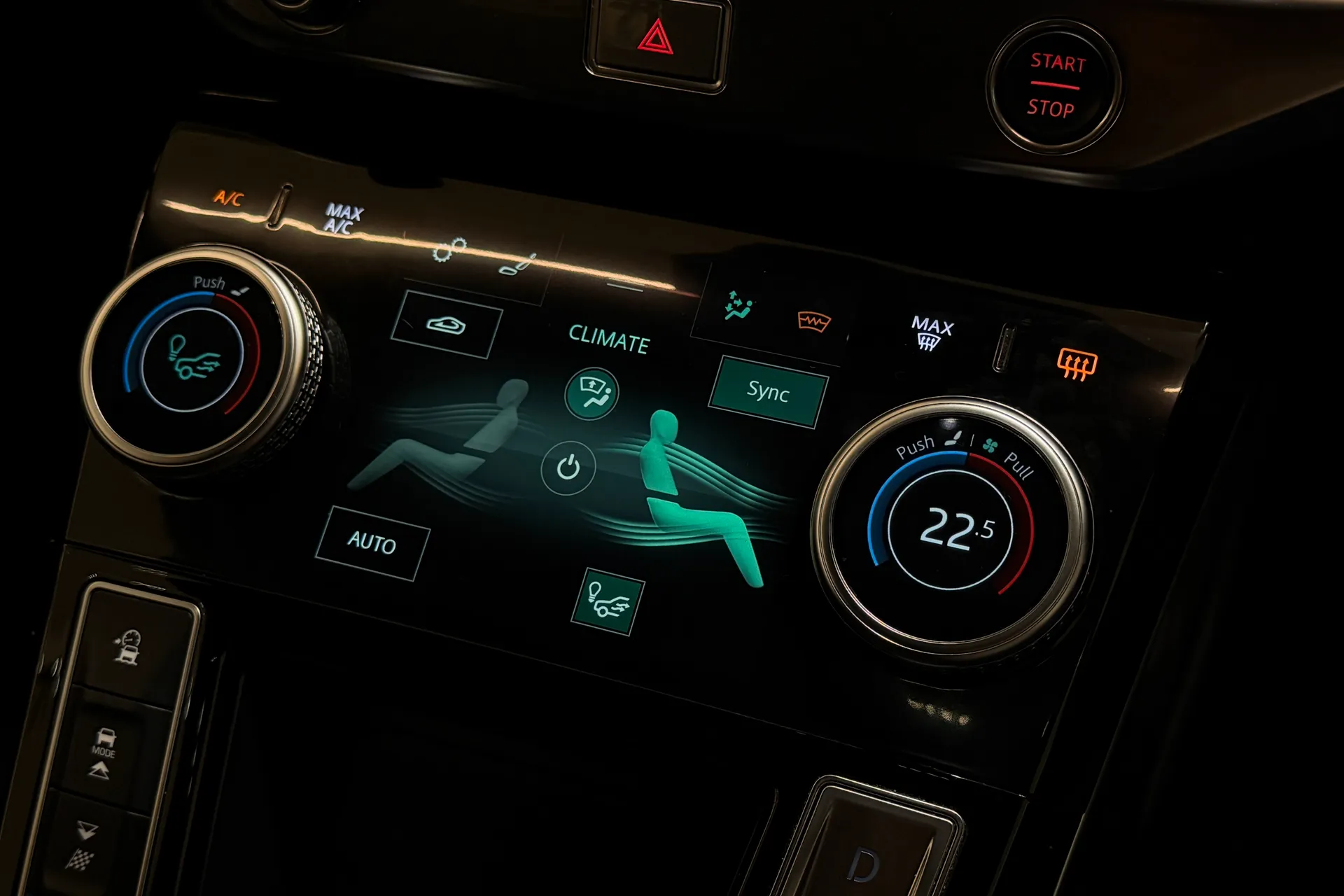 Jaguar I-PACE thumbnail image number 30