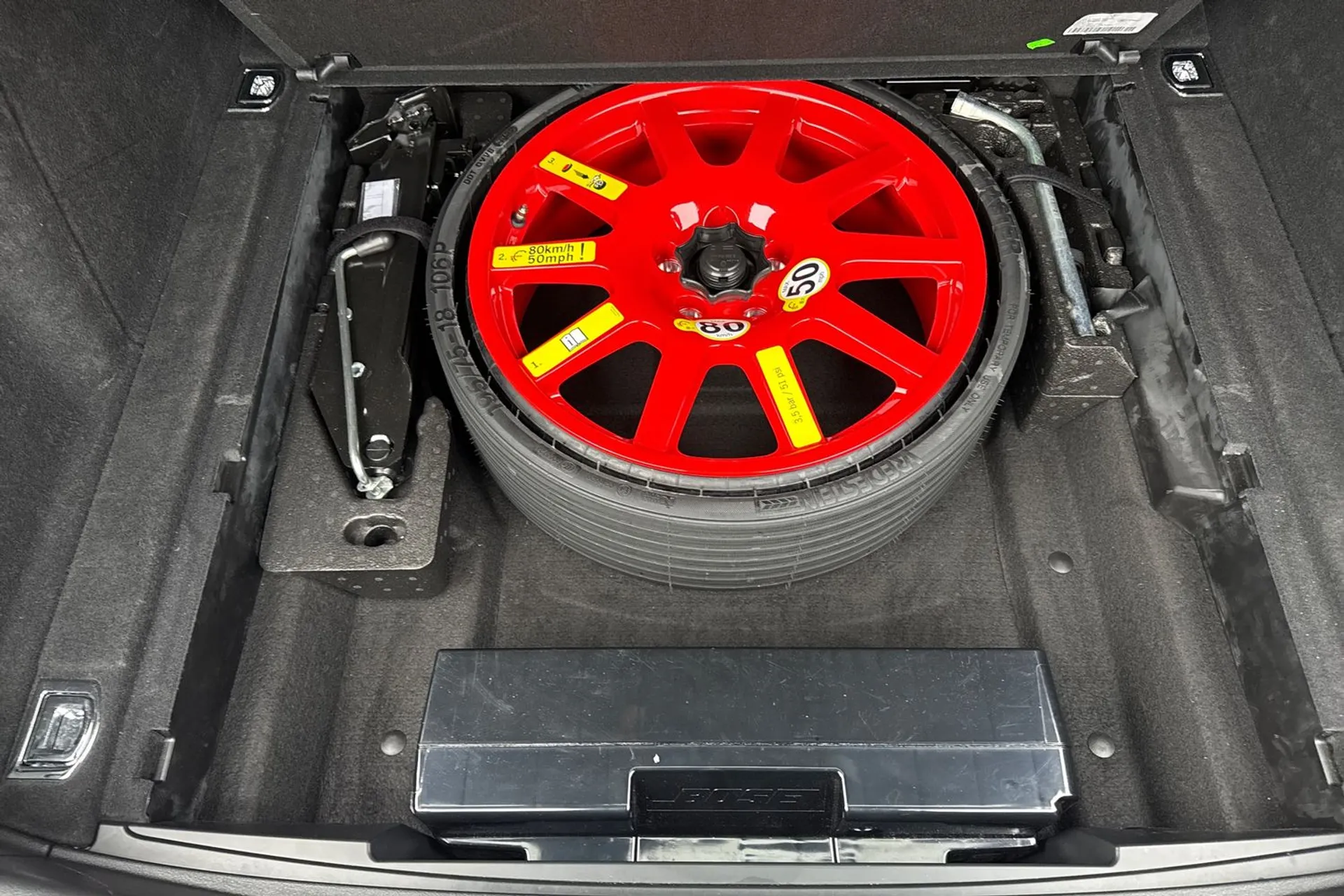 Porsche MACAN thumbnail image number 23