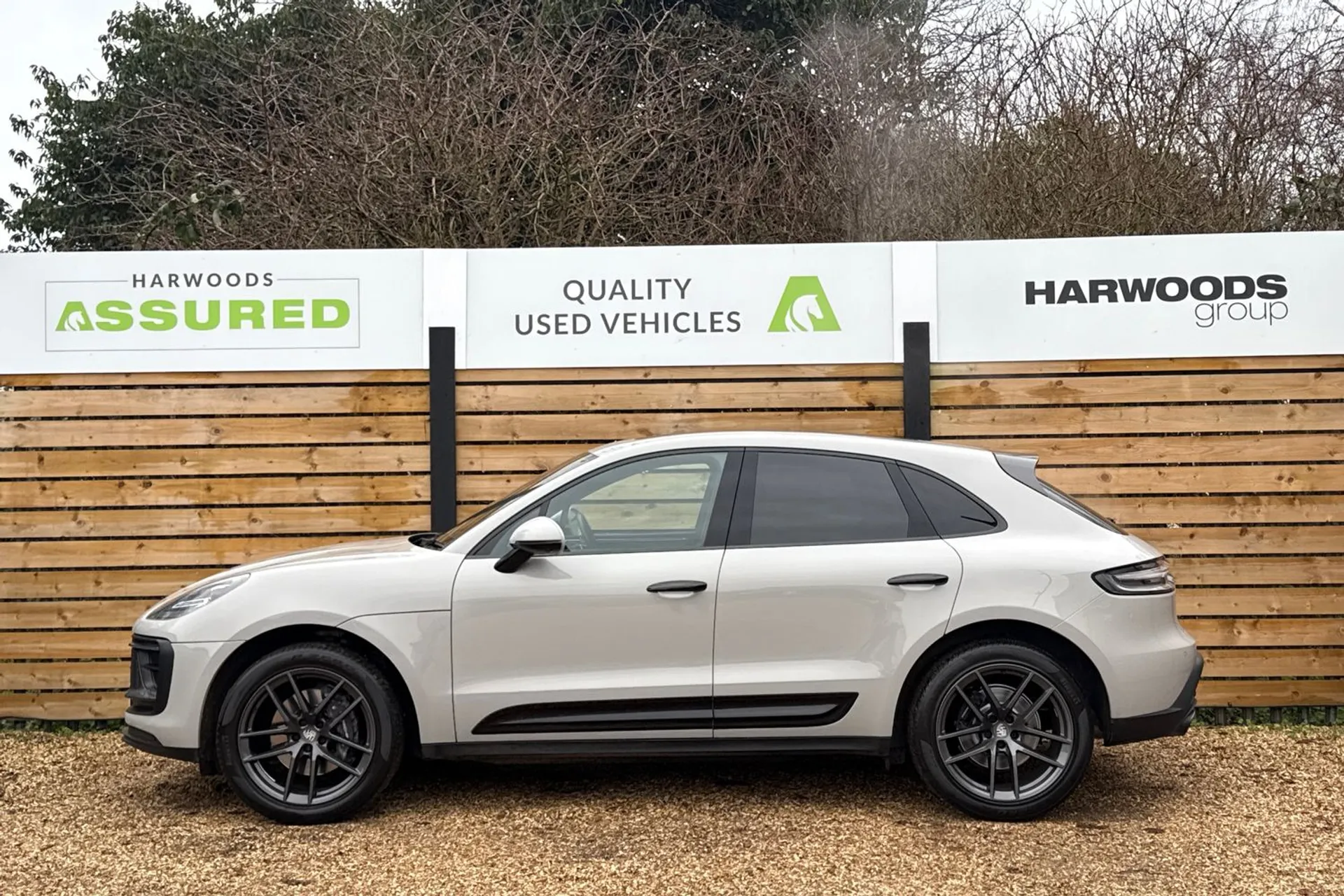 Porsche MACAN thumbnail image number 11