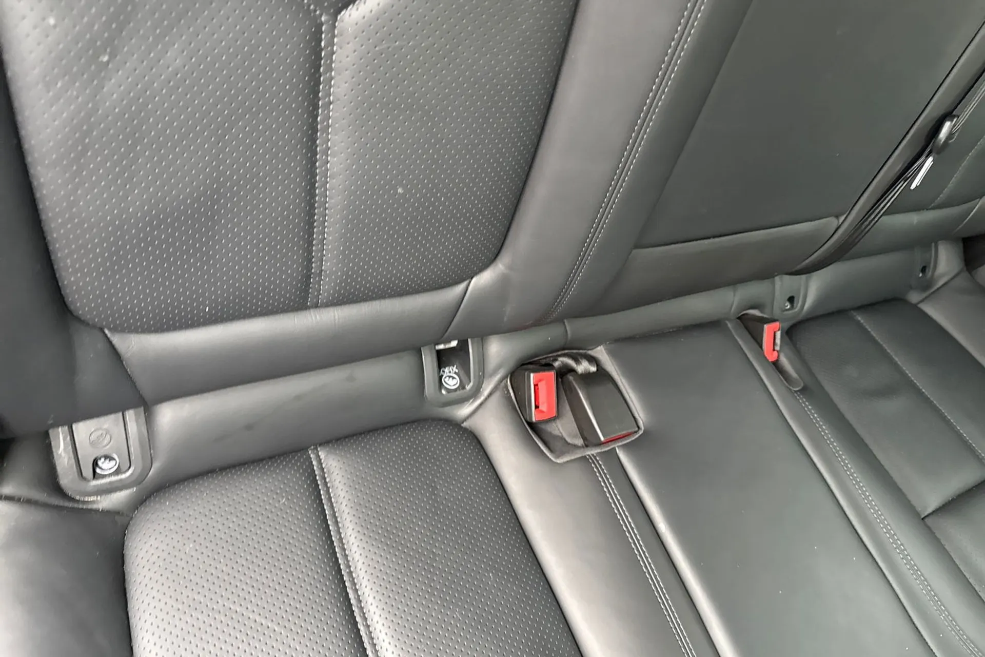 Porsche MACAN thumbnail image number 26