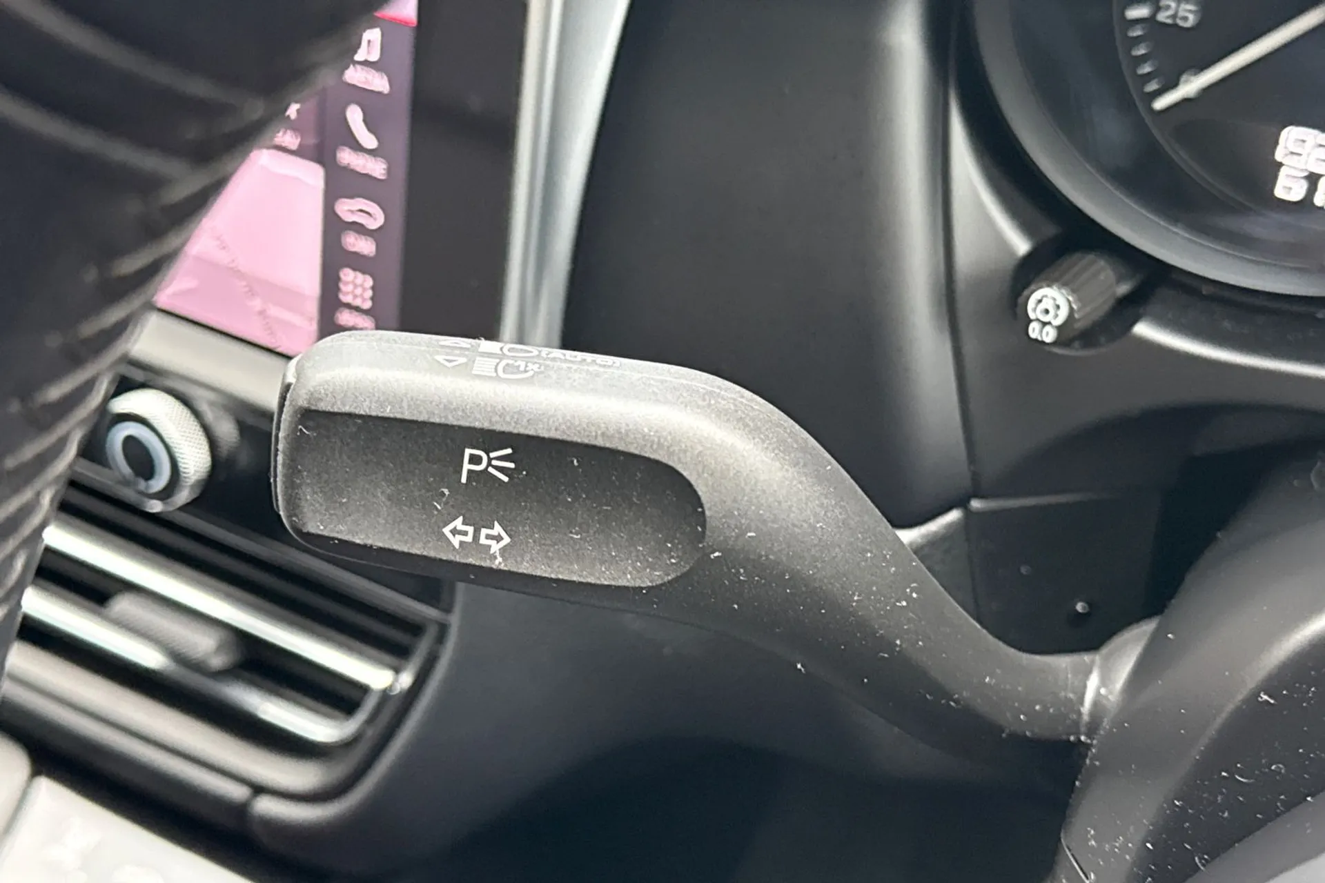 Porsche MACAN thumbnail image number 54