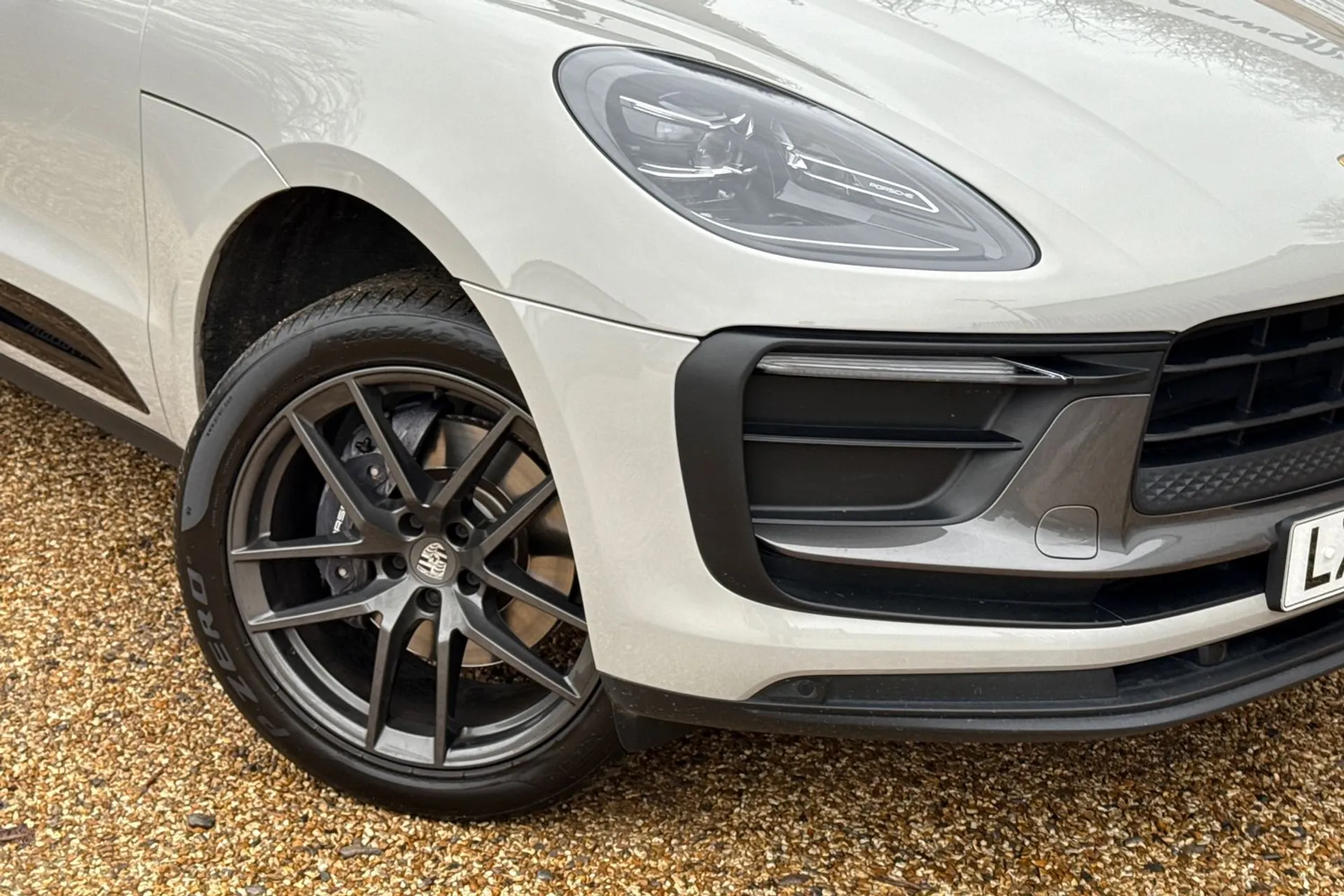 Porsche MACAN thumbnail image number 7