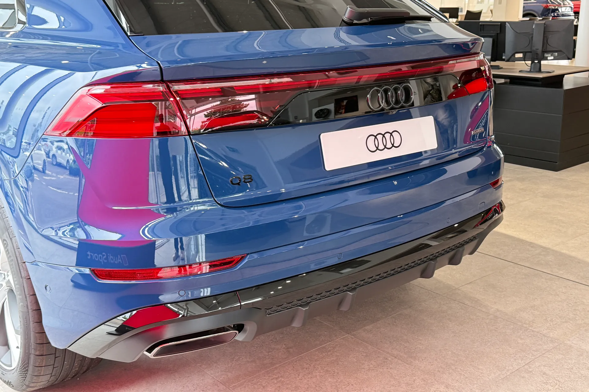 Audi Q8 thumbnail image number 19