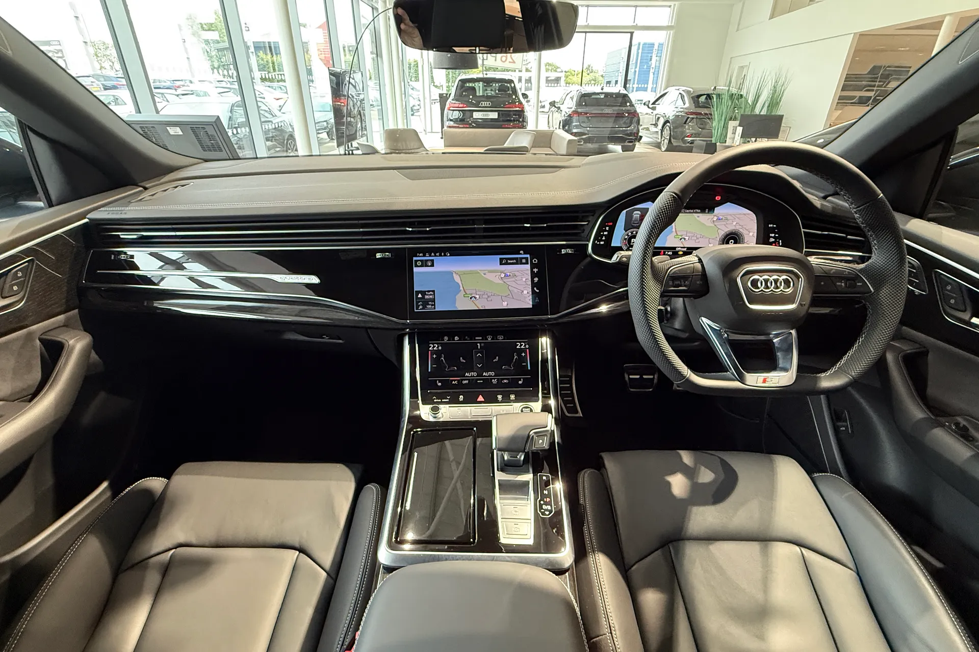 Audi Q8 thumbnail image number 4