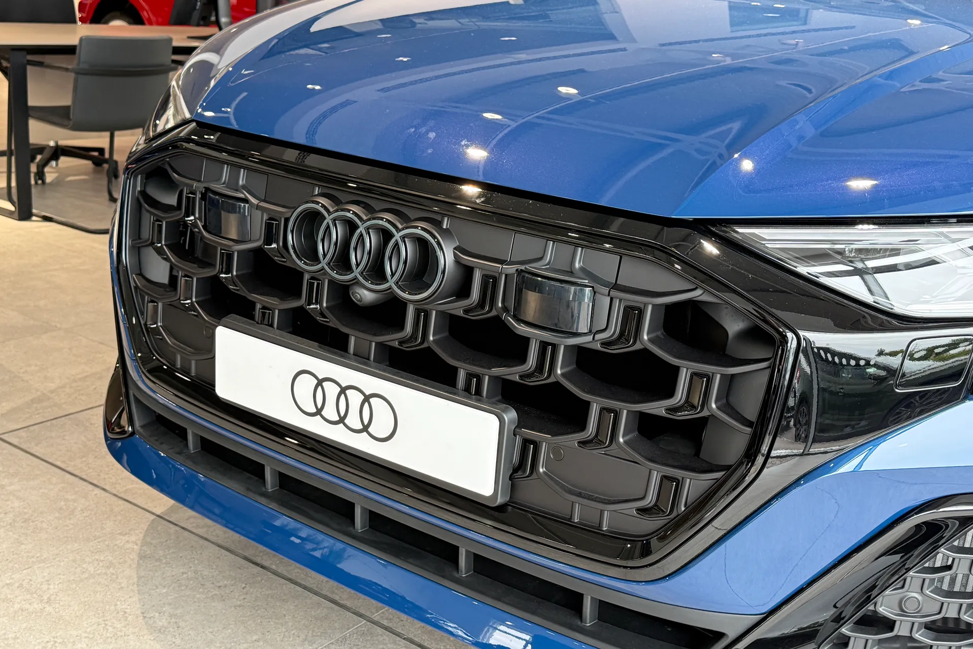 Audi Q8 thumbnail image number 7