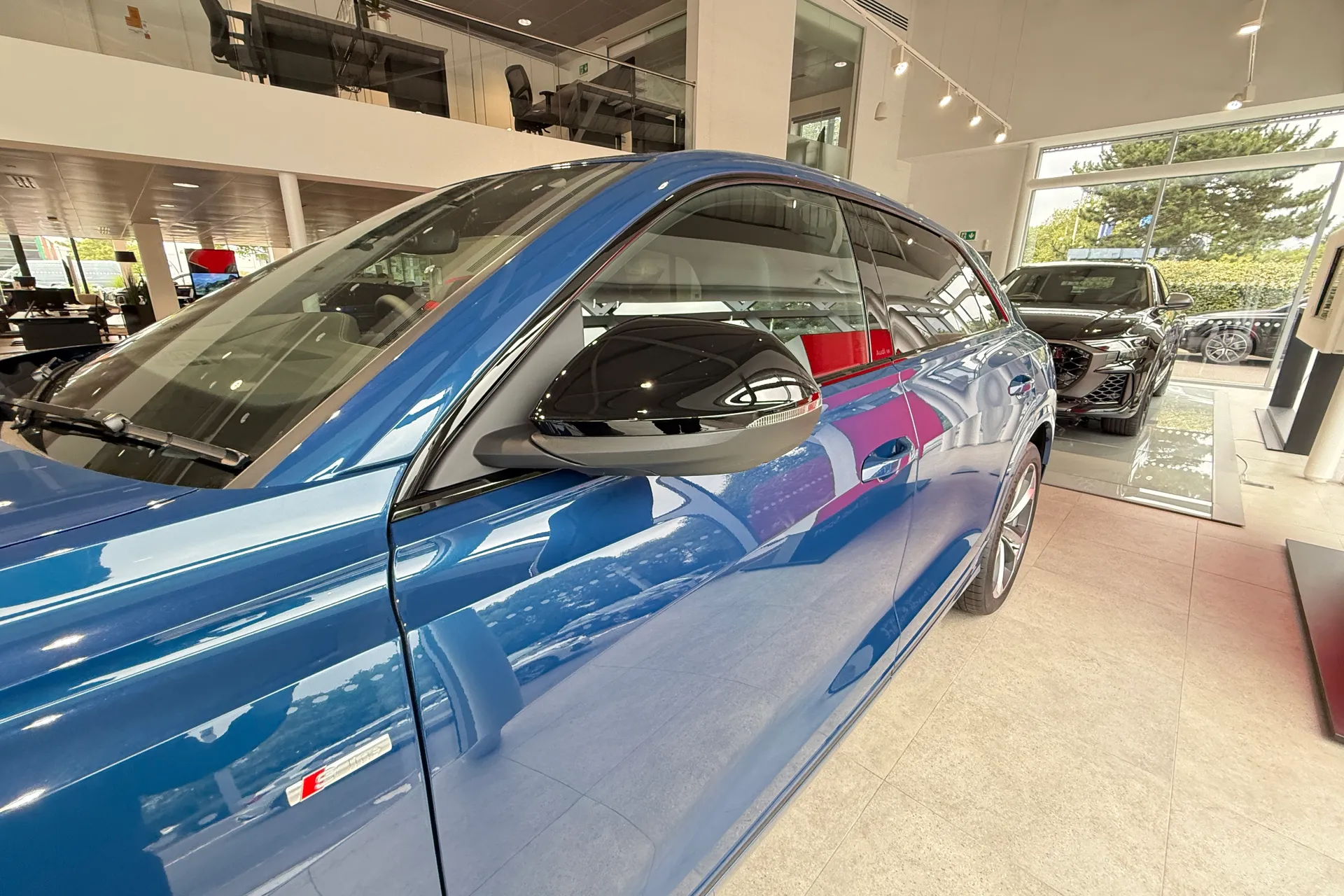 Audi Q8 thumbnail image number 25