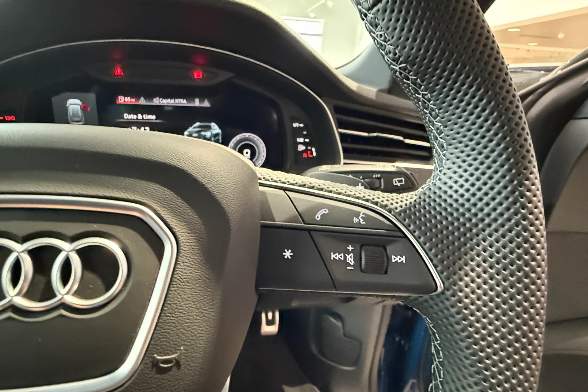 Audi Q8 thumbnail image number 40