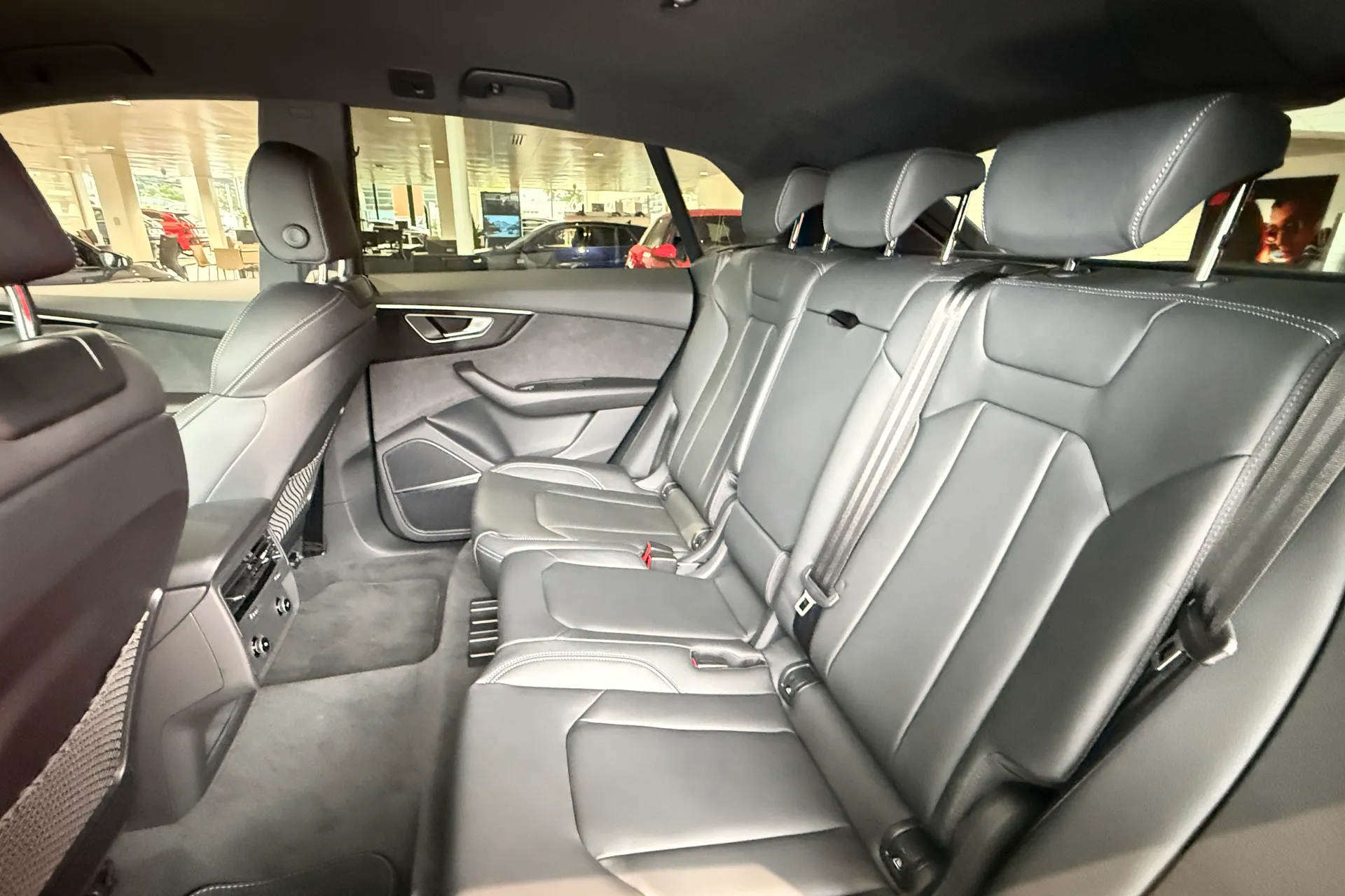 Audi Q8 thumbnail image number 34