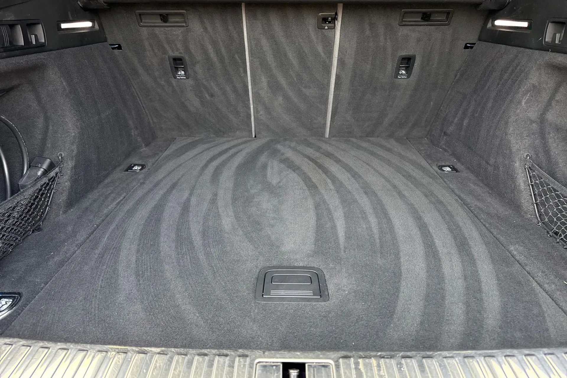 Audi e-tron thumbnail image number 23