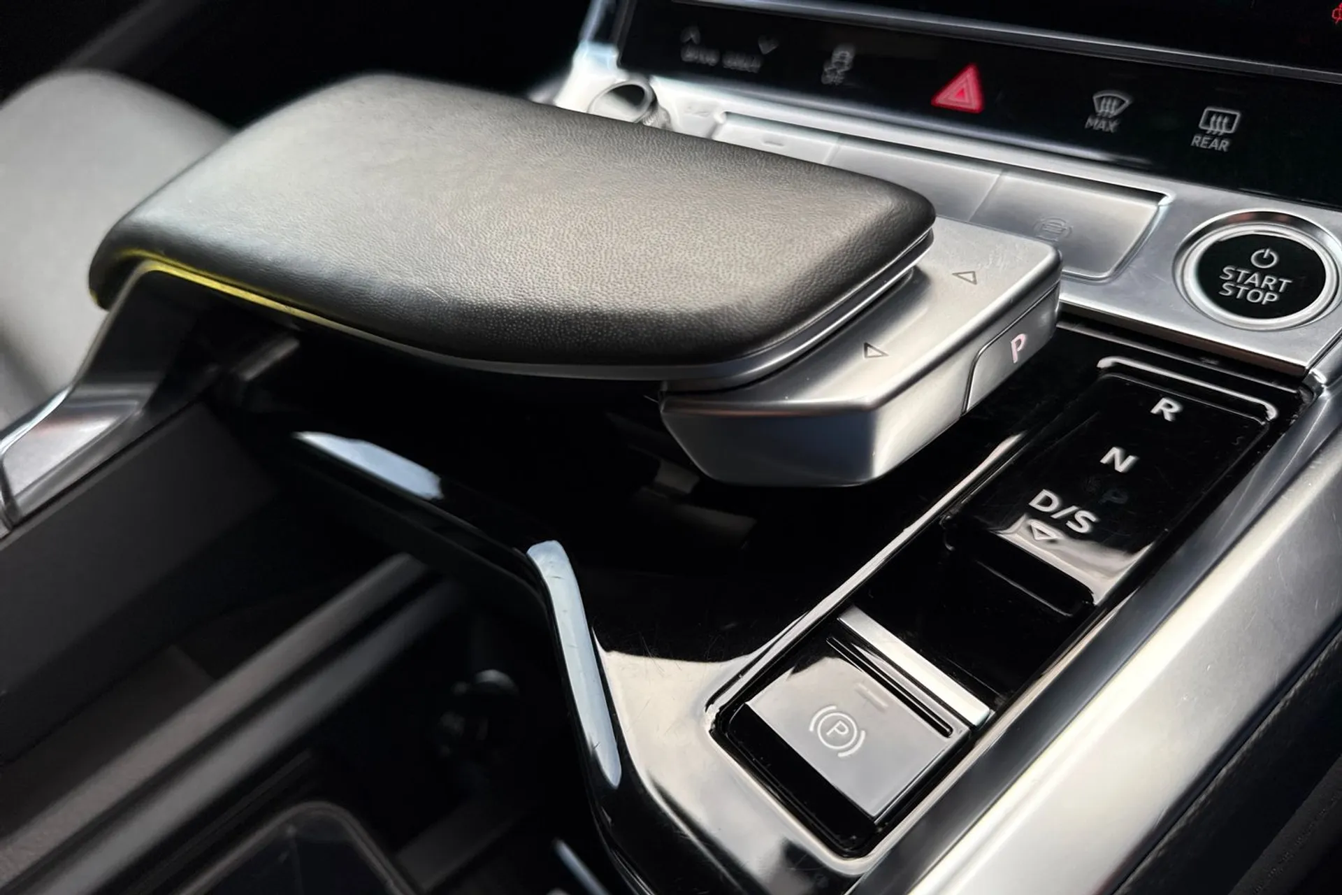 Audi e-tron thumbnail image number 55