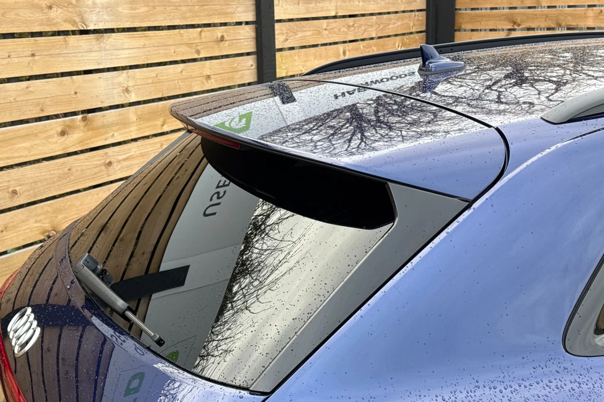 Audi e-tron thumbnail image number 16