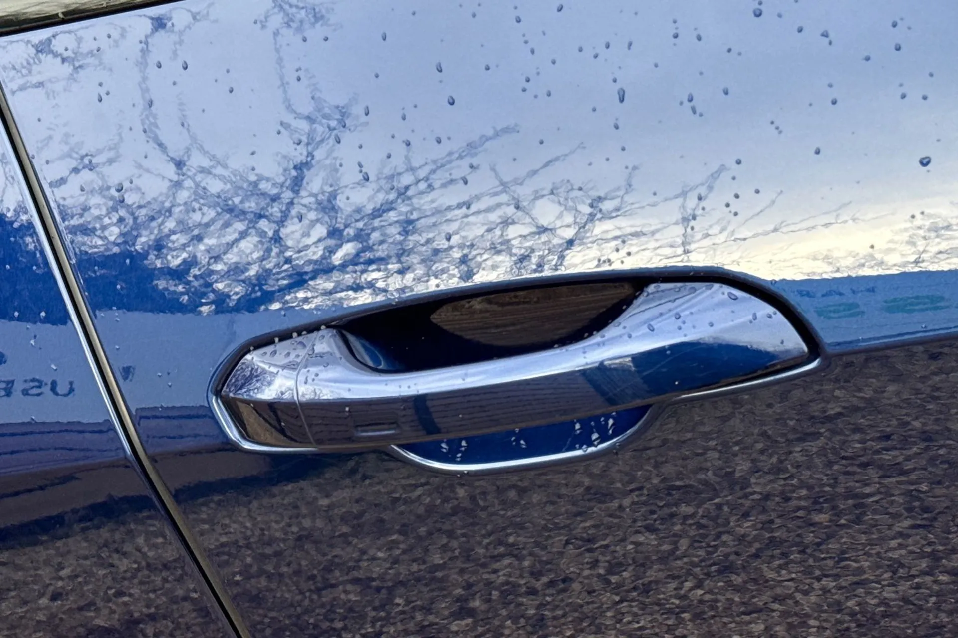 Audi e-tron thumbnail image number 17