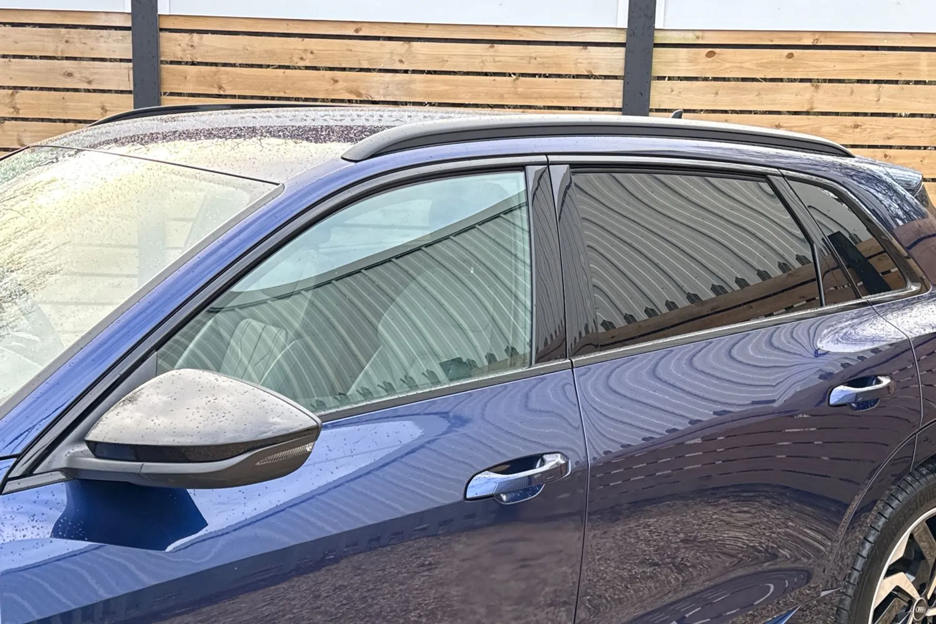 Audi e-tron thumbnail image number 15