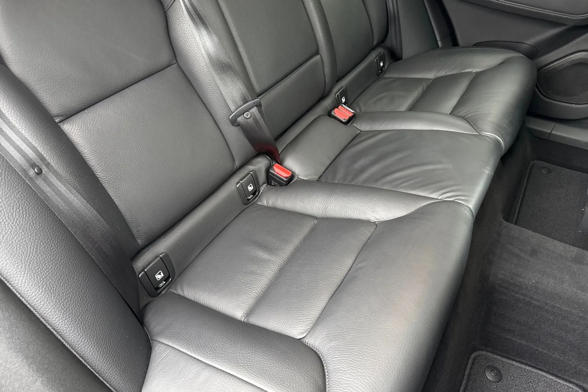 Volvo XC60 thumbnail image number 25