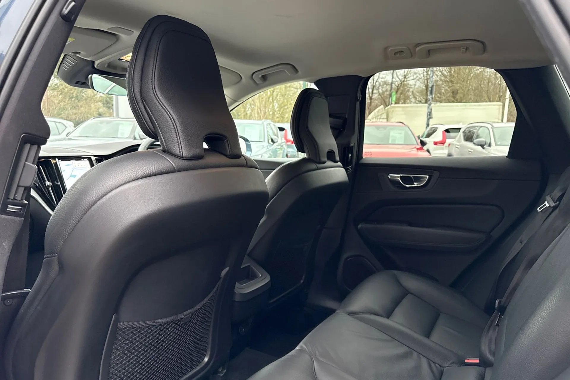 Volvo XC60 thumbnail image number 31