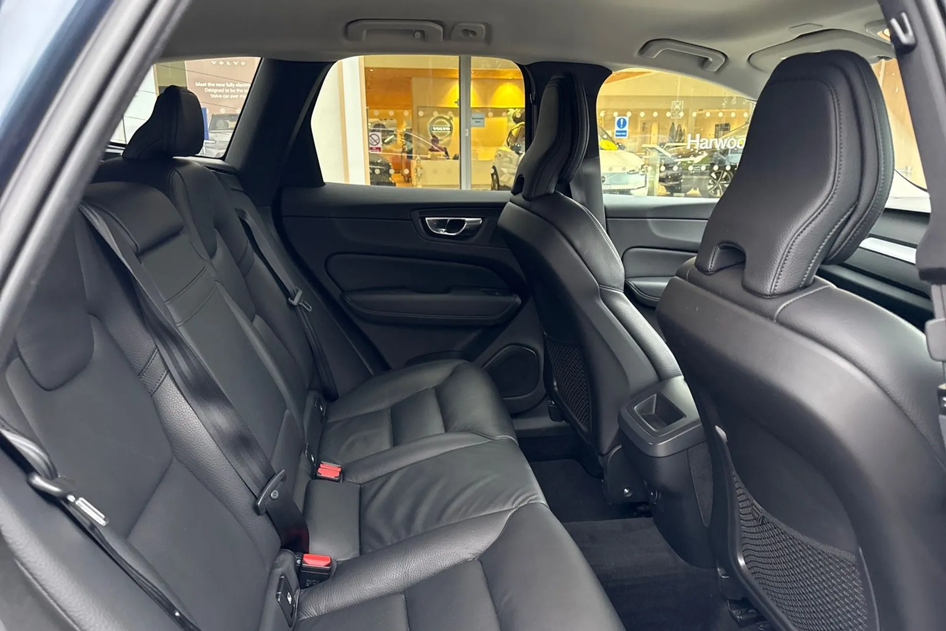 Volvo XC60 thumbnail image number 23