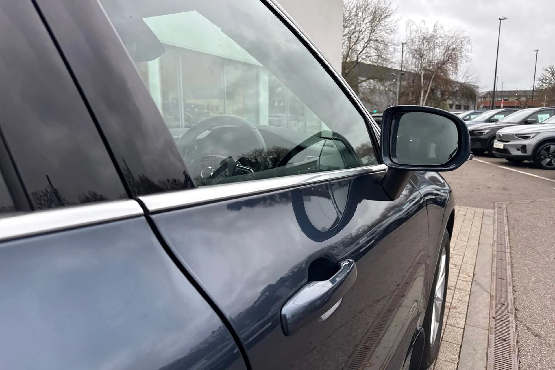 Volvo XC60 thumbnail image number 17