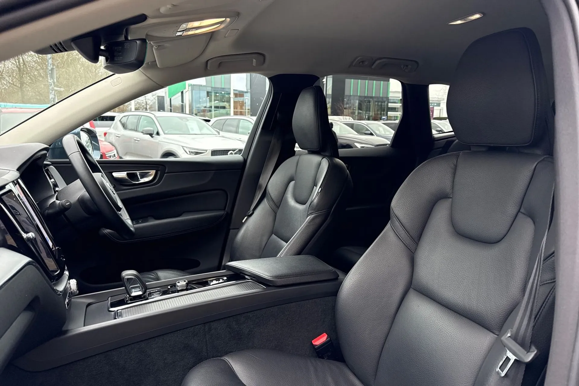 Volvo XC60 thumbnail image number 28