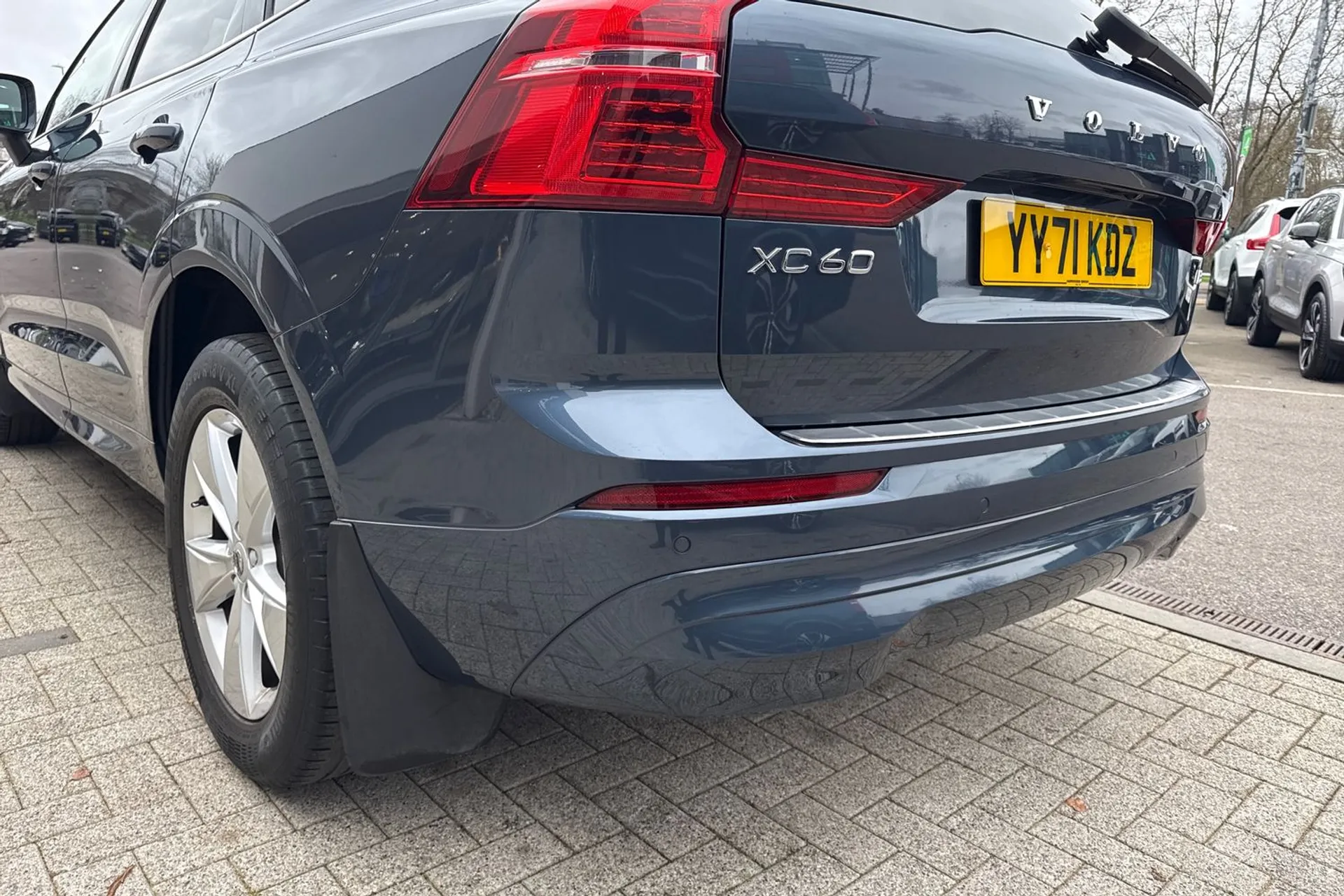 Volvo XC60 thumbnail image number 18