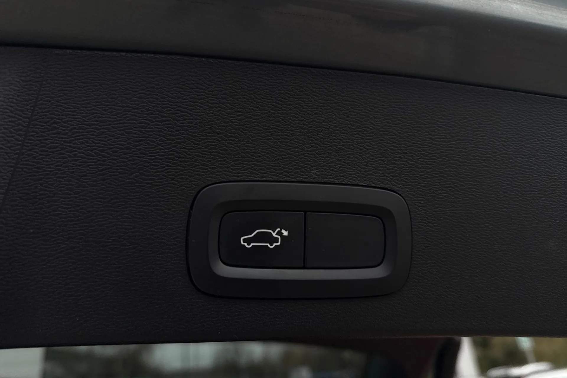 Volvo XC40 thumbnail image number 21