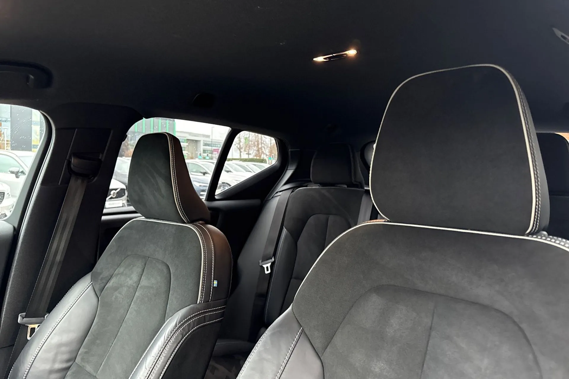 Volvo XC40 thumbnail image number 29