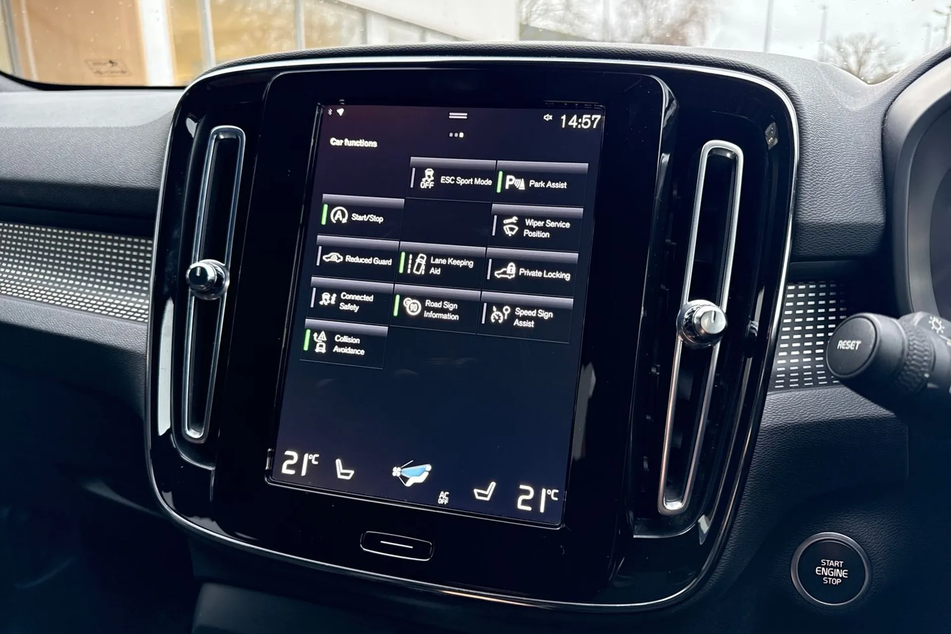 Volvo XC40 thumbnail image number 41