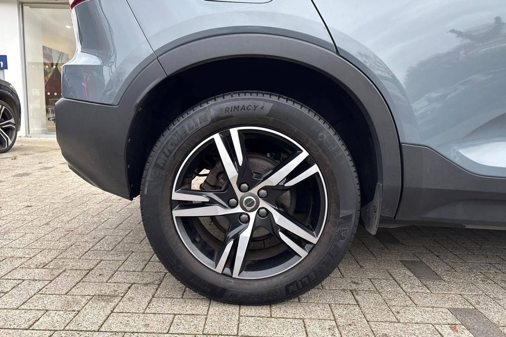 Volvo XC40 thumbnail image number 14