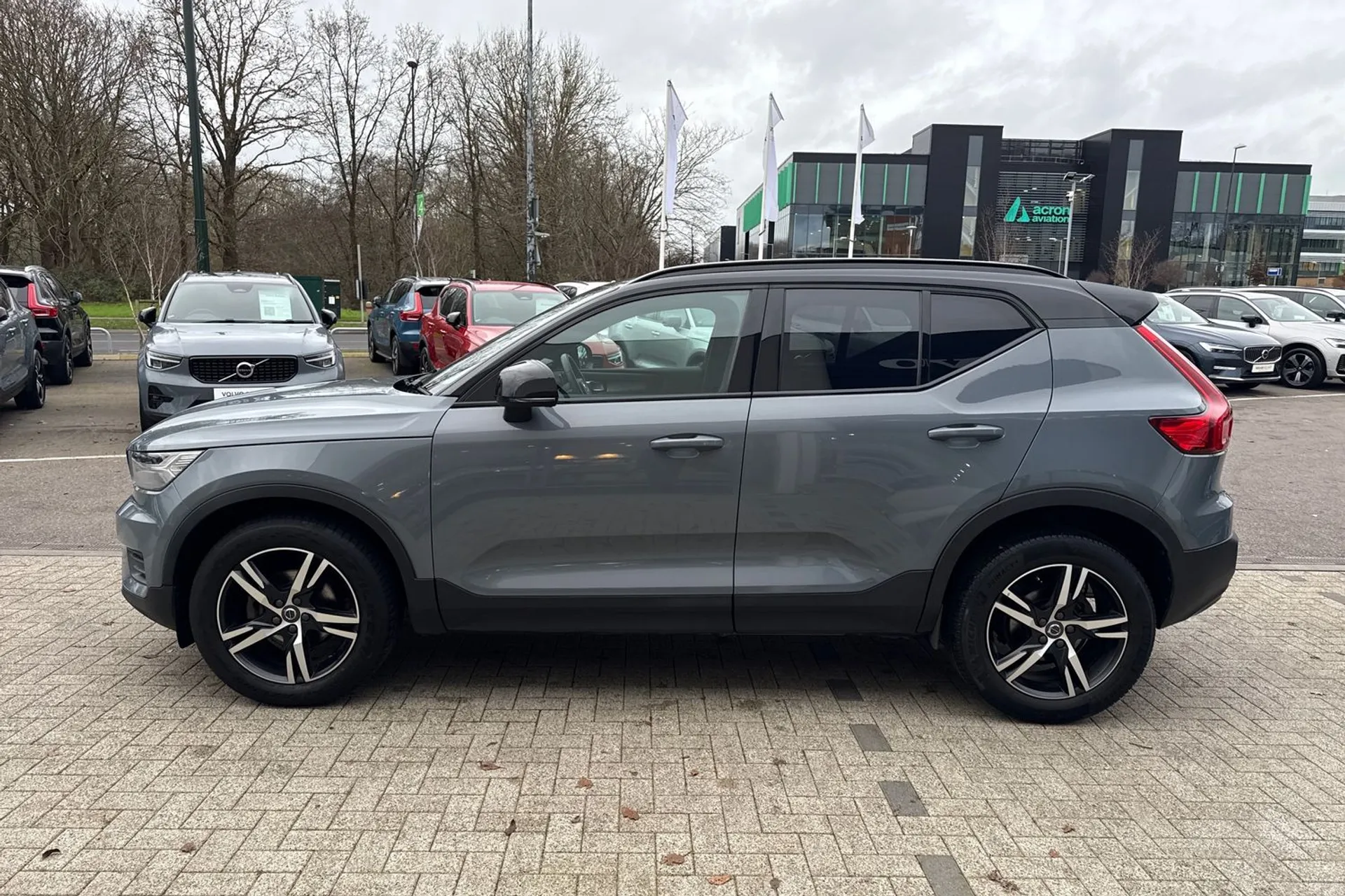 Volvo XC40 thumbnail image number 11