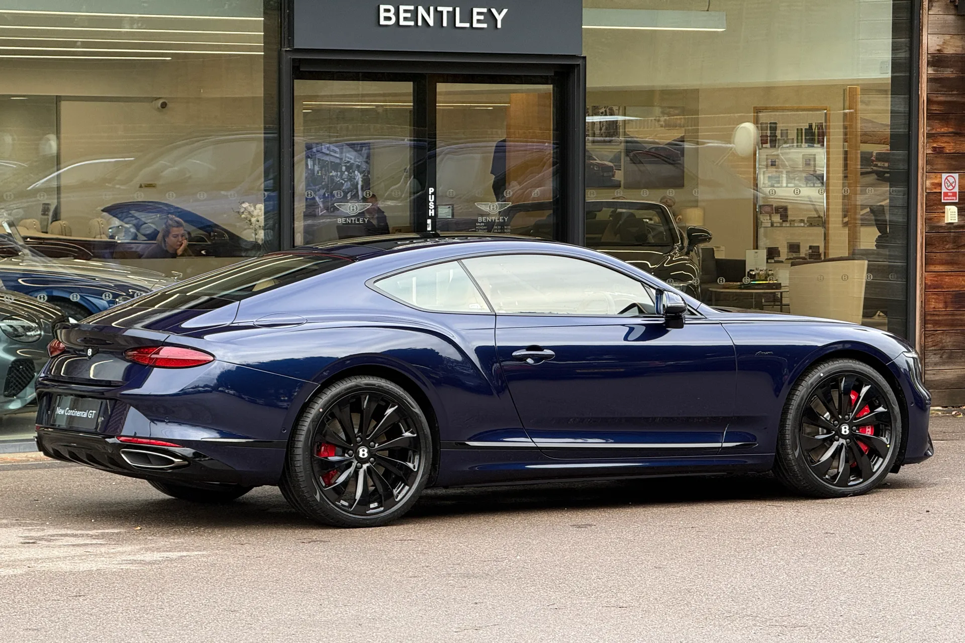Bentley CONTINENTAL GT thumbnail image number 8