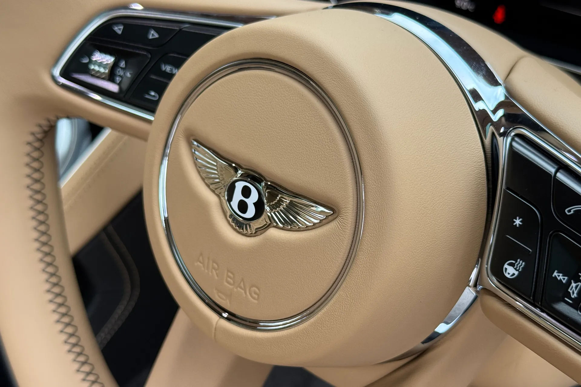 Bentley CONTINENTAL GT thumbnail image number 28
