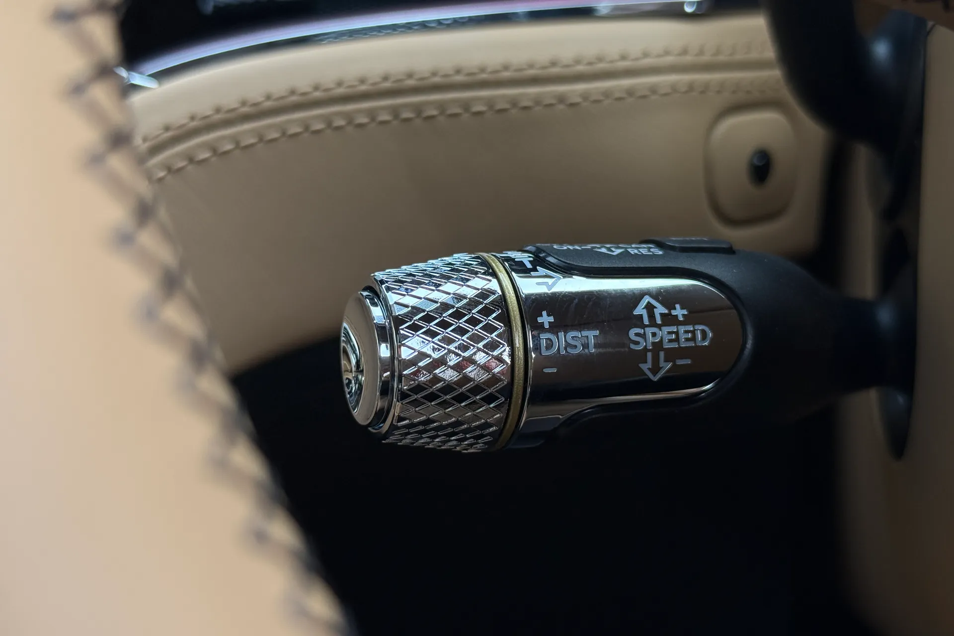 Bentley CONTINENTAL GT thumbnail image number 44