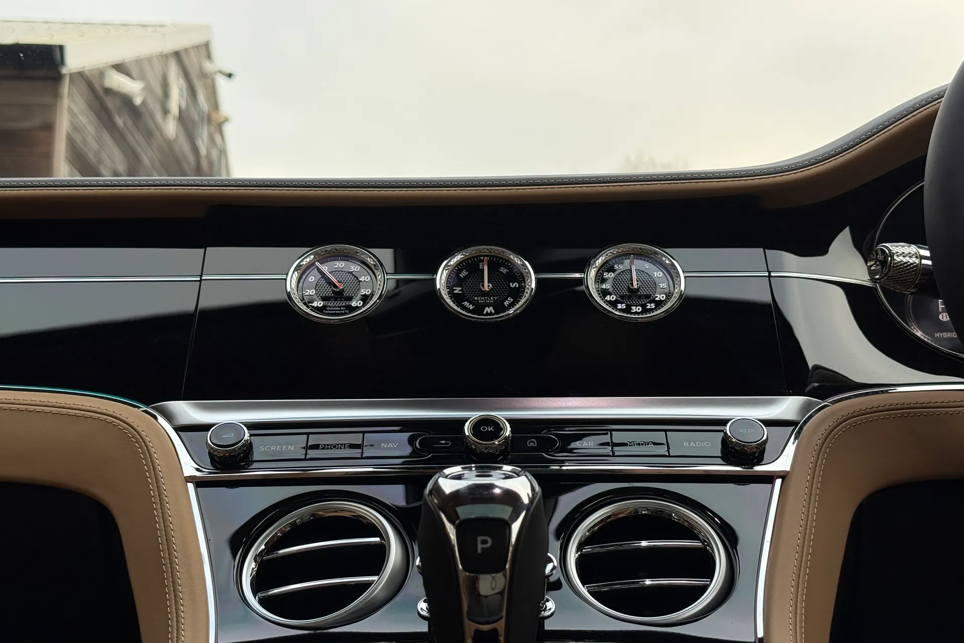 Bentley CONTINENTAL GT thumbnail image number 34