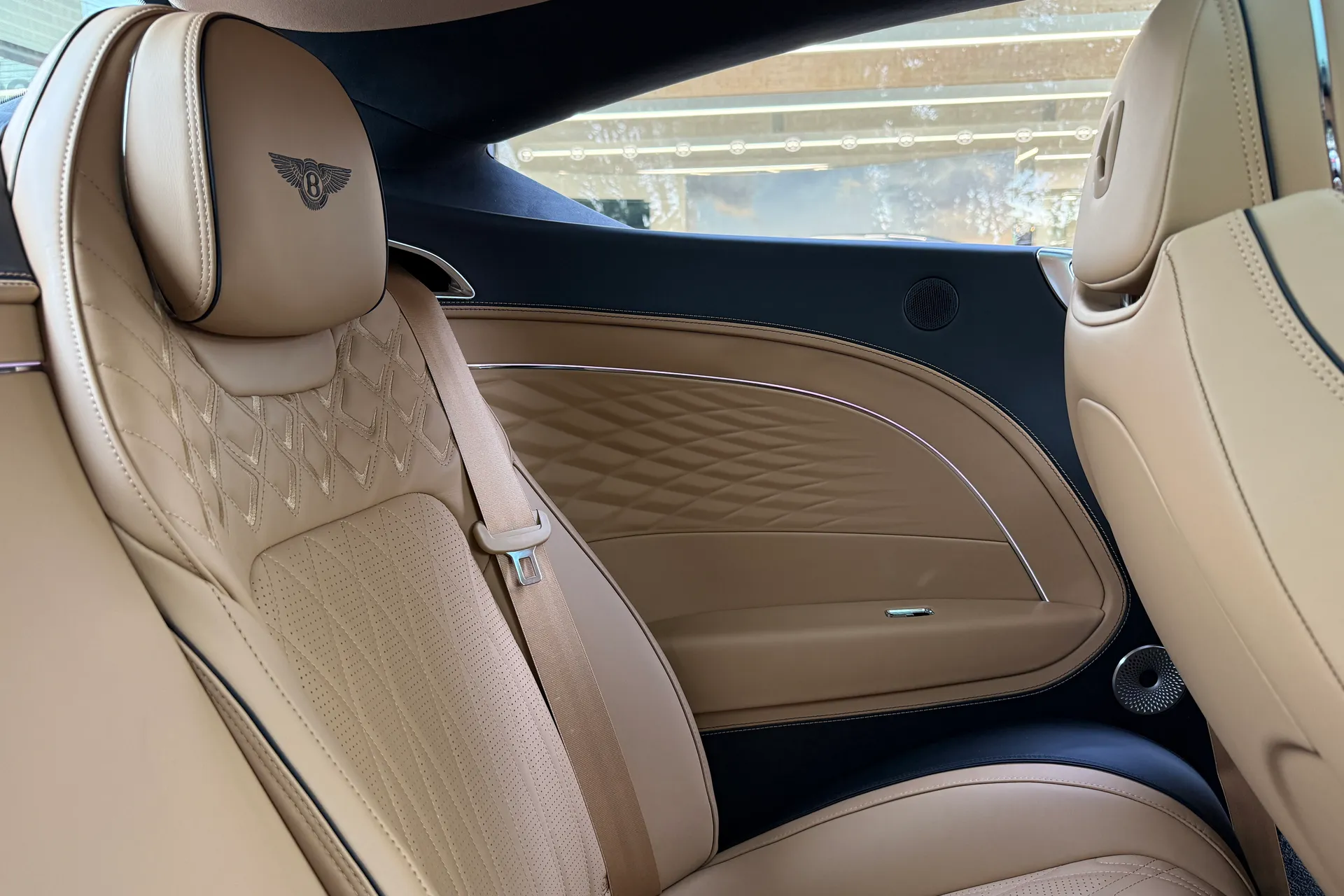 Bentley CONTINENTAL GT thumbnail image number 40