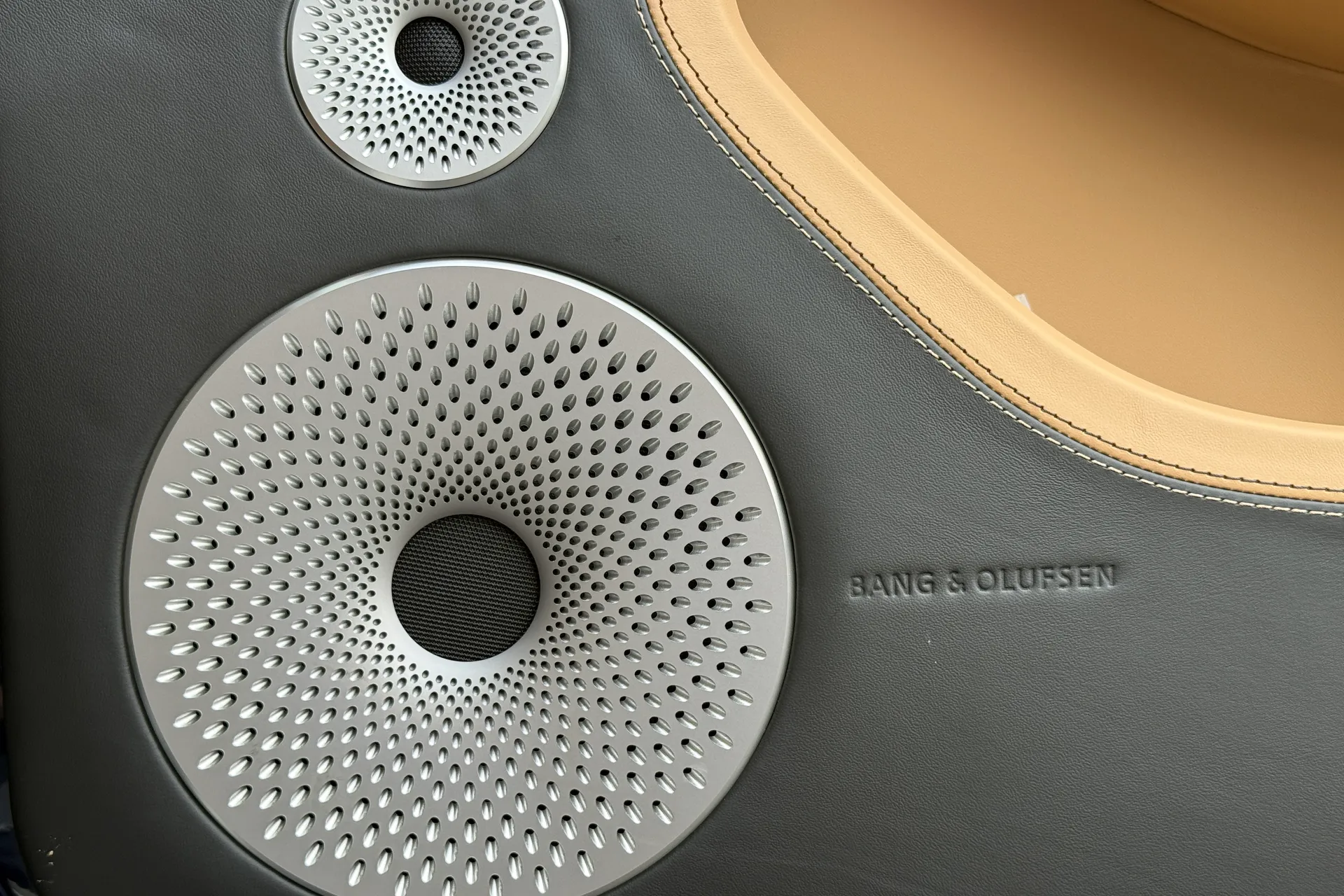 Bentley CONTINENTAL GT thumbnail image number 27